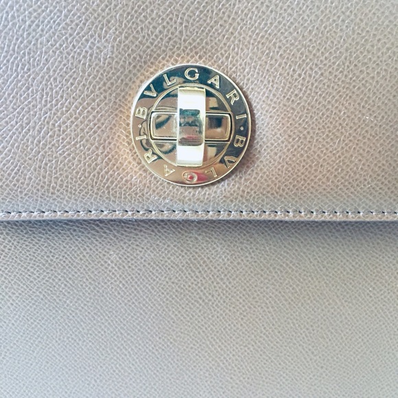 BULGARI 💯% authentic honey brown leather handbag - Picture 2 of 8